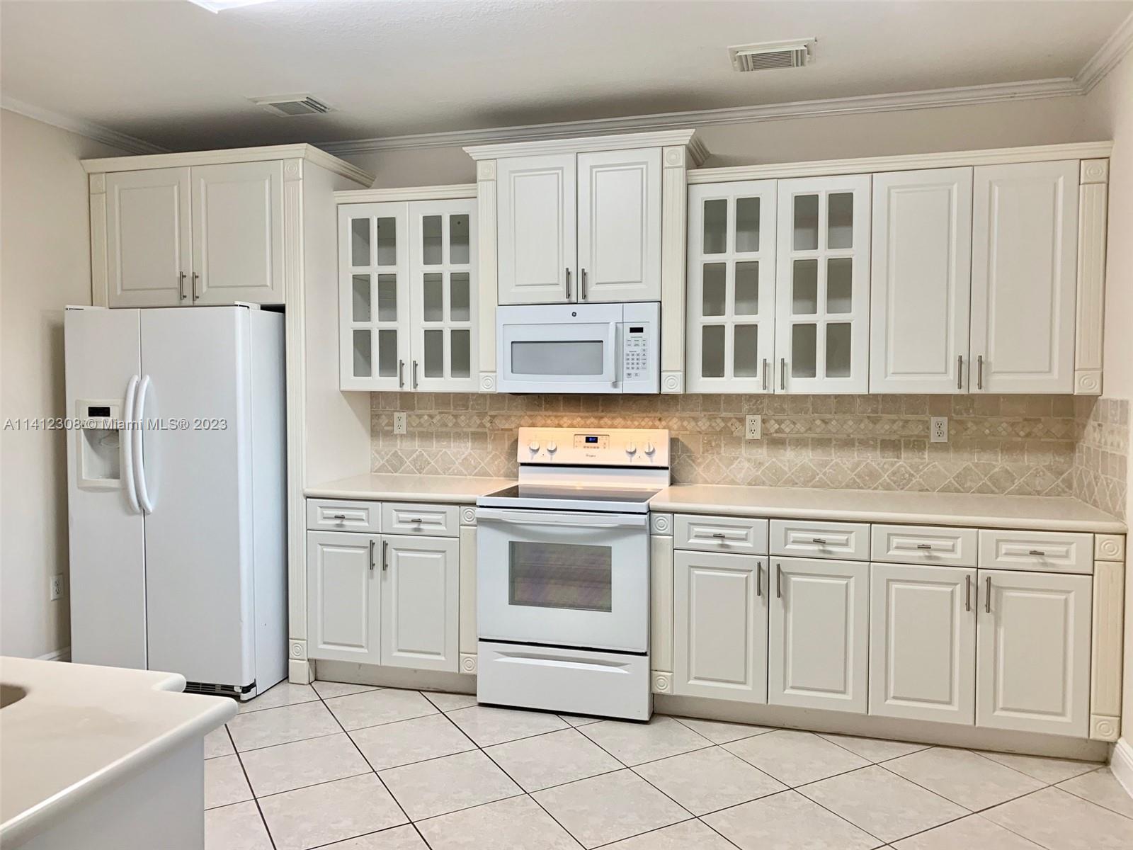 KENDALLAND - Residential Lease