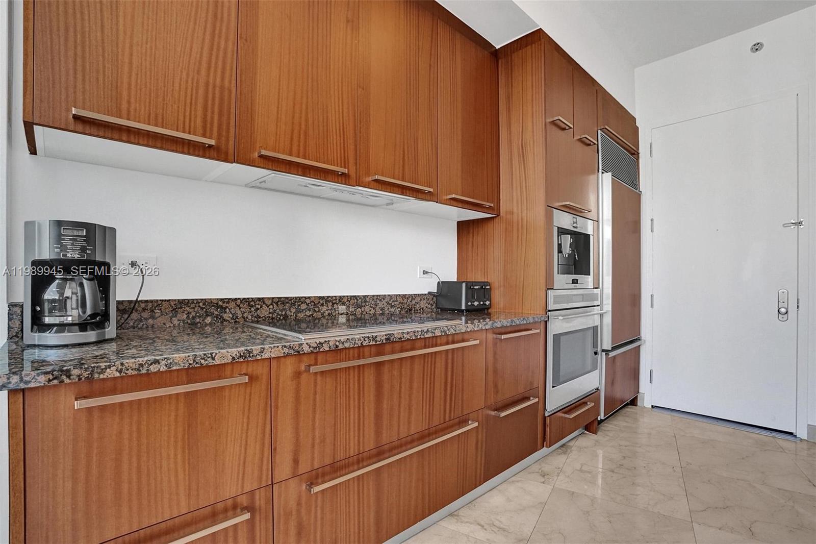 TDR TOWER I CONDO - Residential
