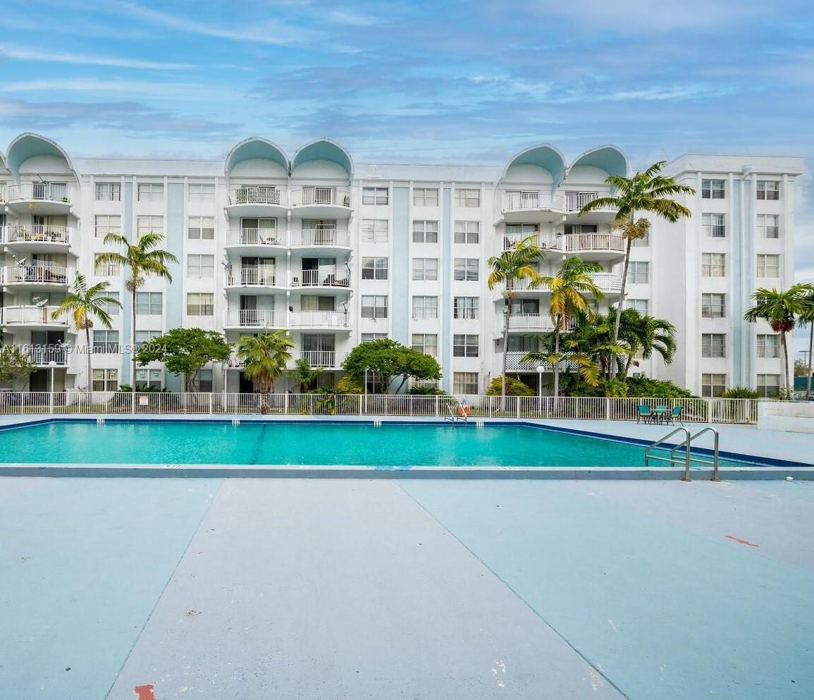MONTECARLO CONDO - Residential