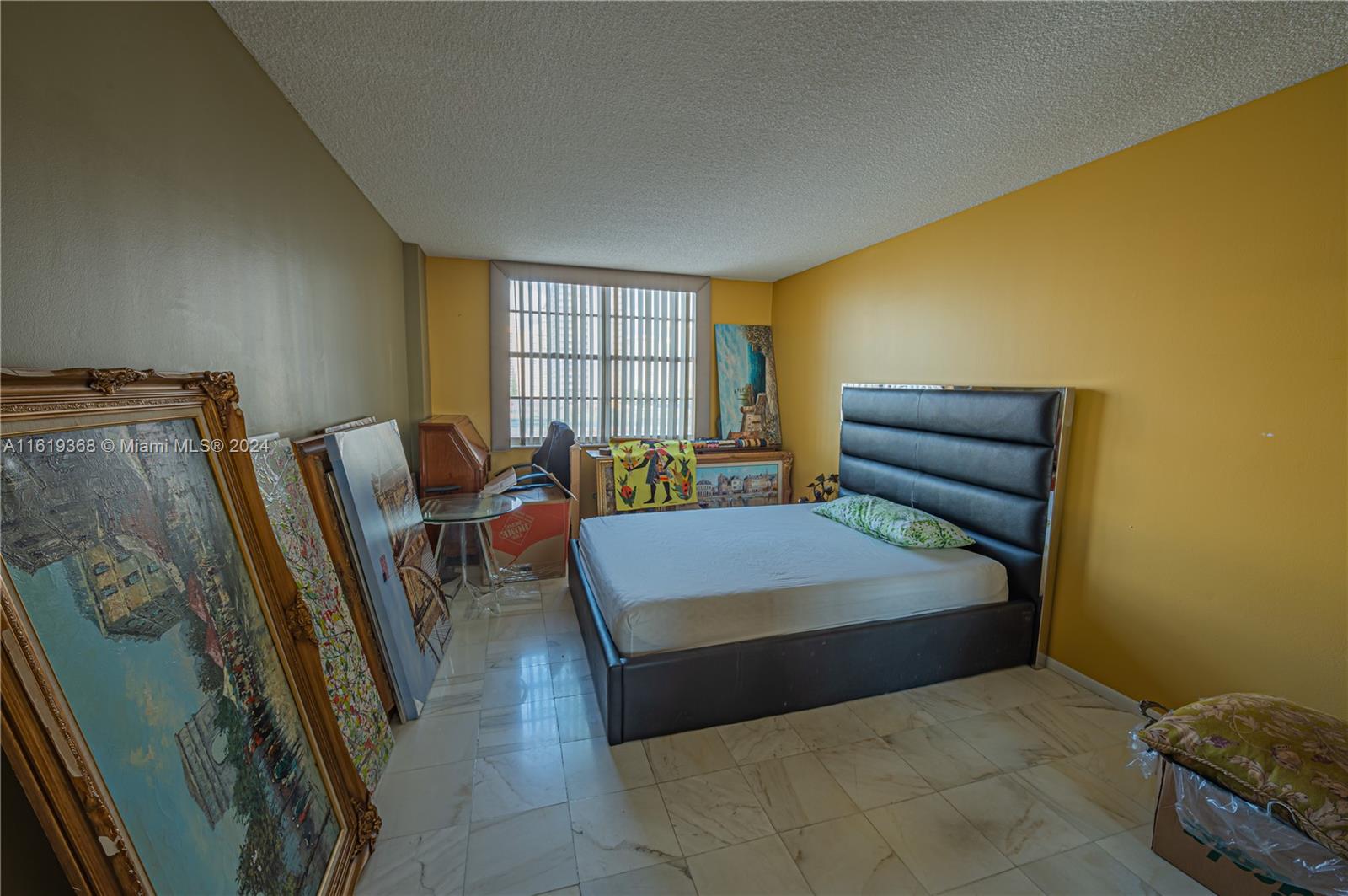 WINSTON TOWERS 500 CONDO - Residential