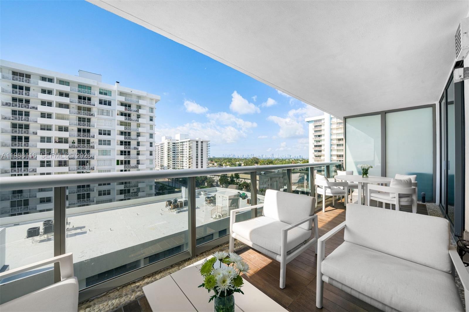 MEI CONDO - Residential