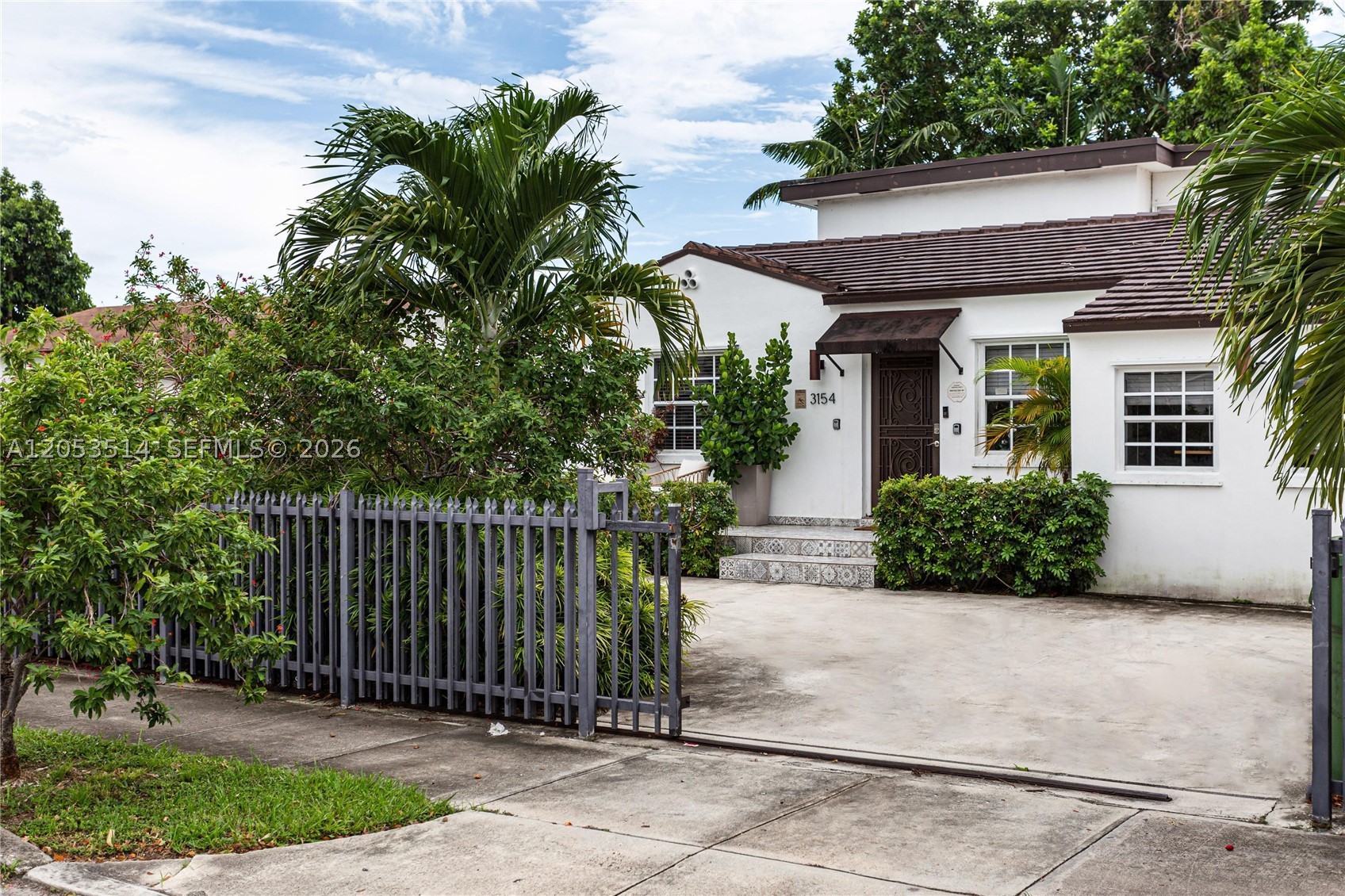 CORAL NOOK - Residential Lease