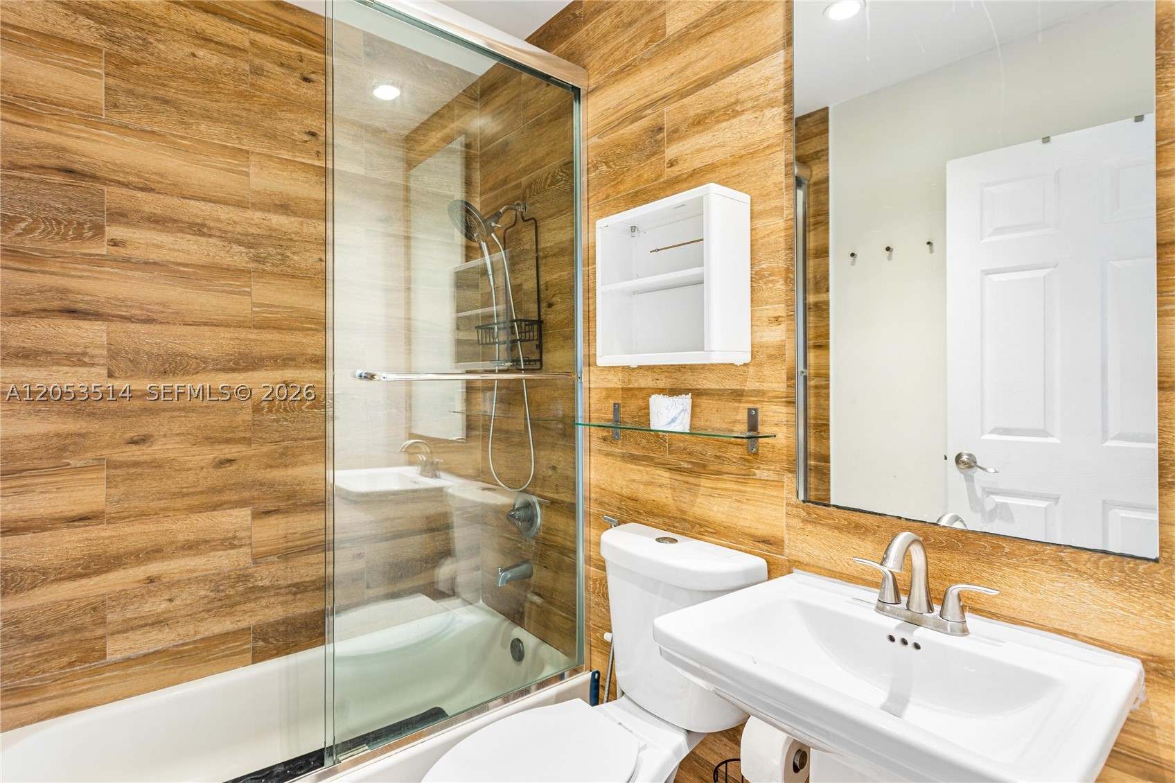 CORAL NOOK - Residential Lease