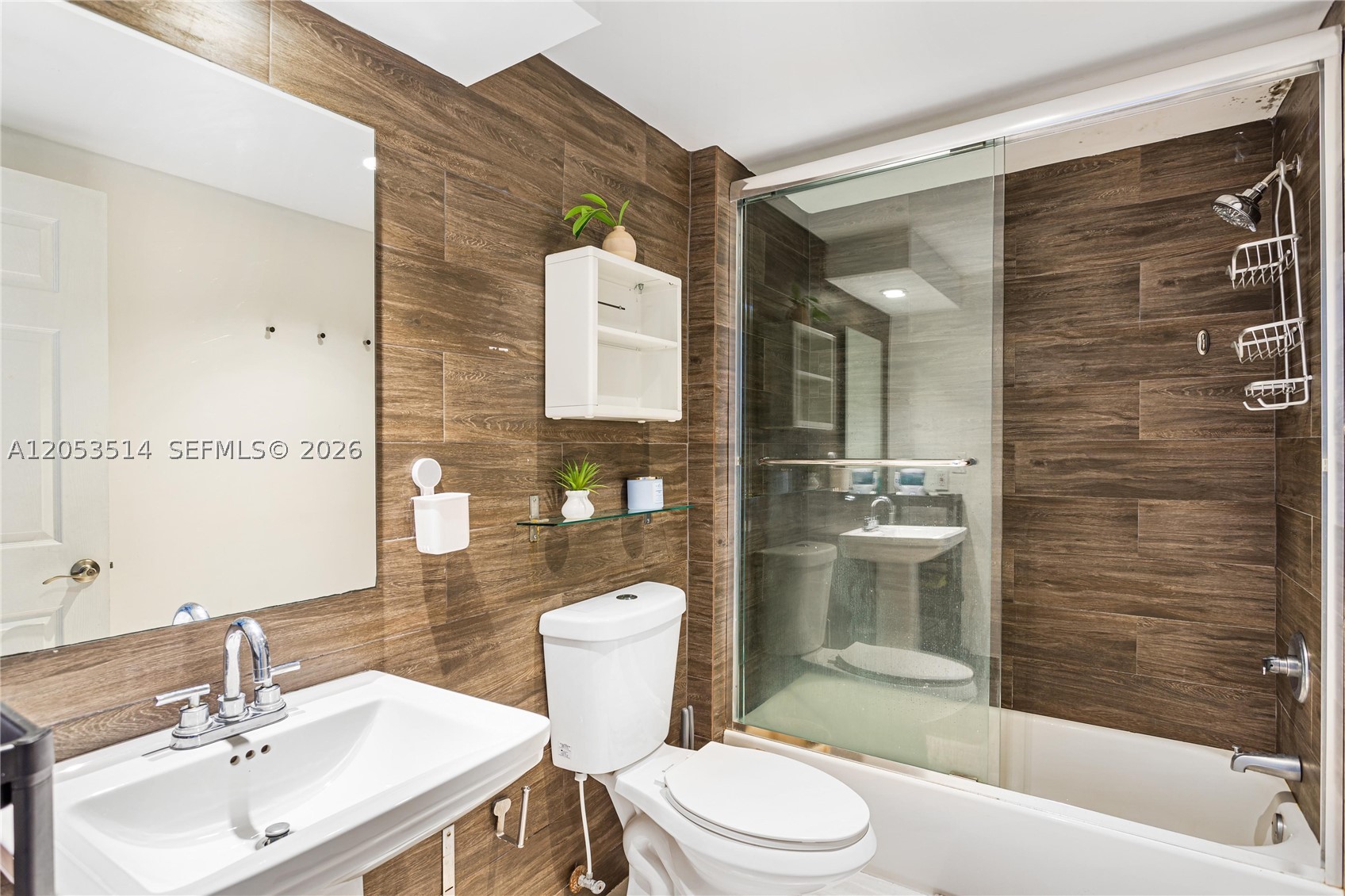 CORAL NOOK - Residential Lease