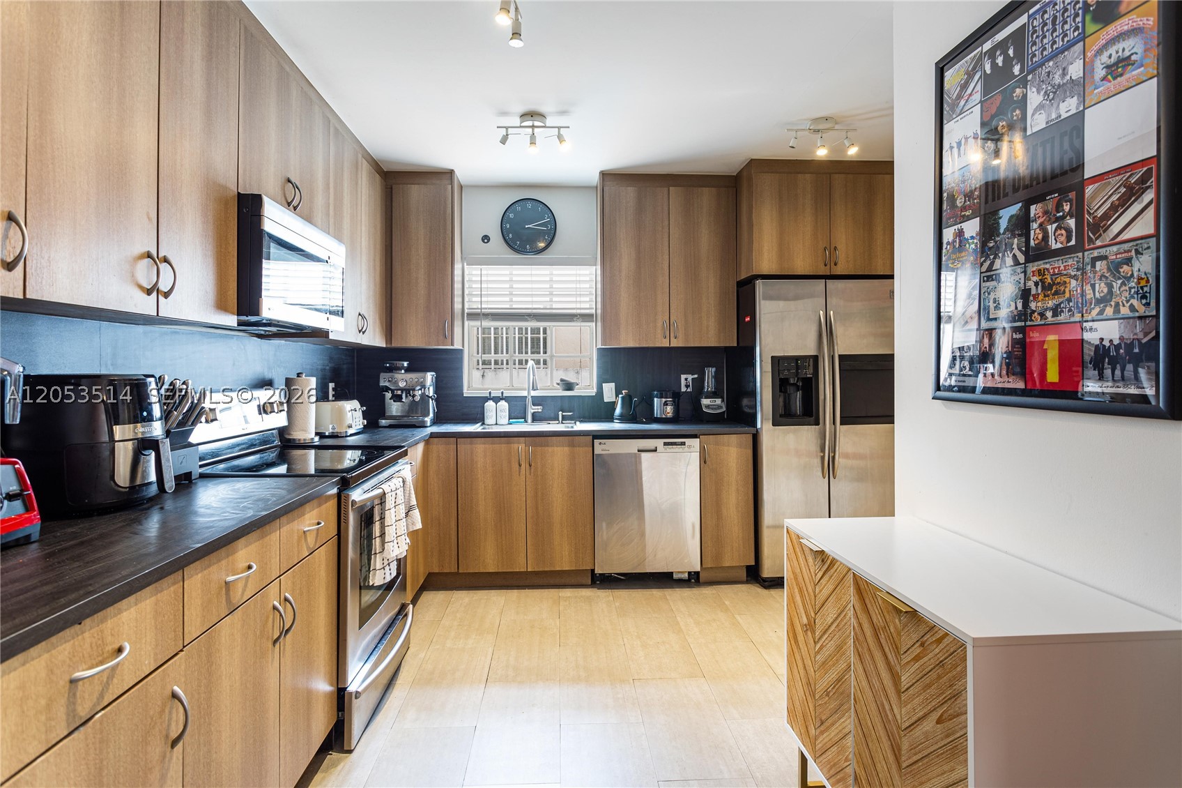 CORAL NOOK - Residential Lease