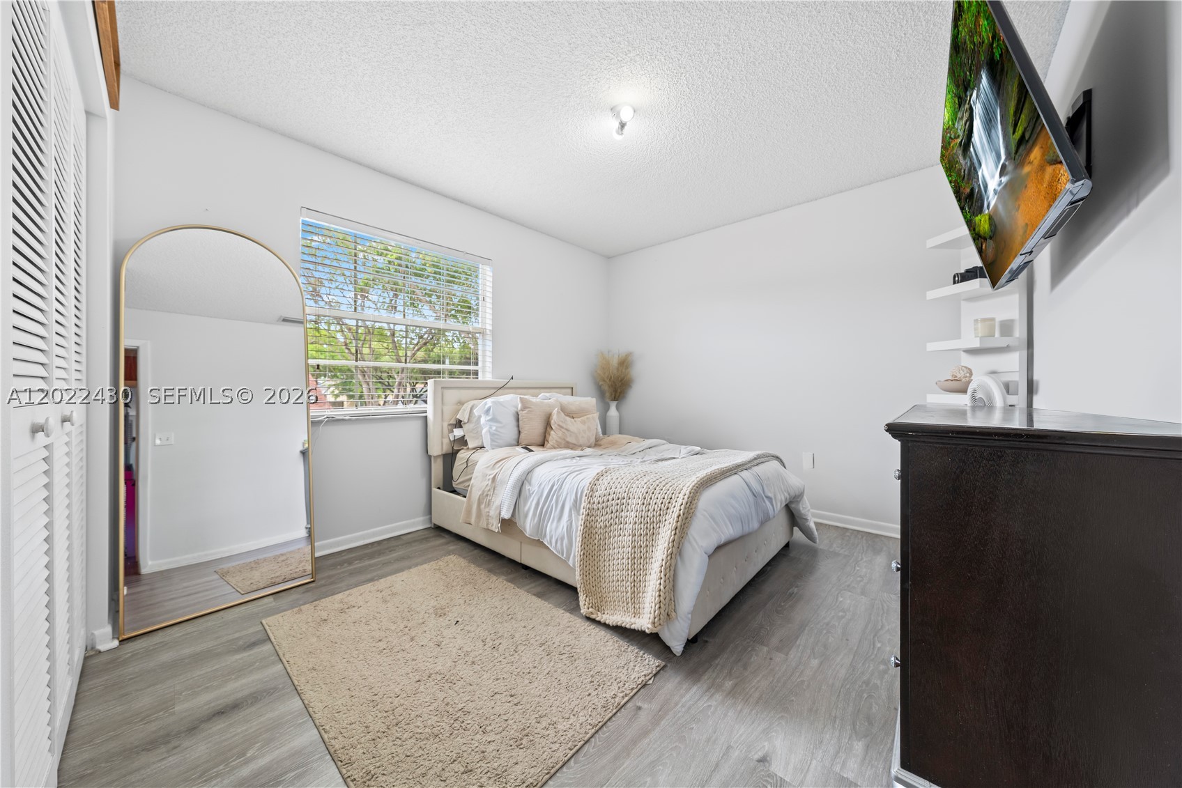 LAKES BY THE BAY SEC 6 - Residential