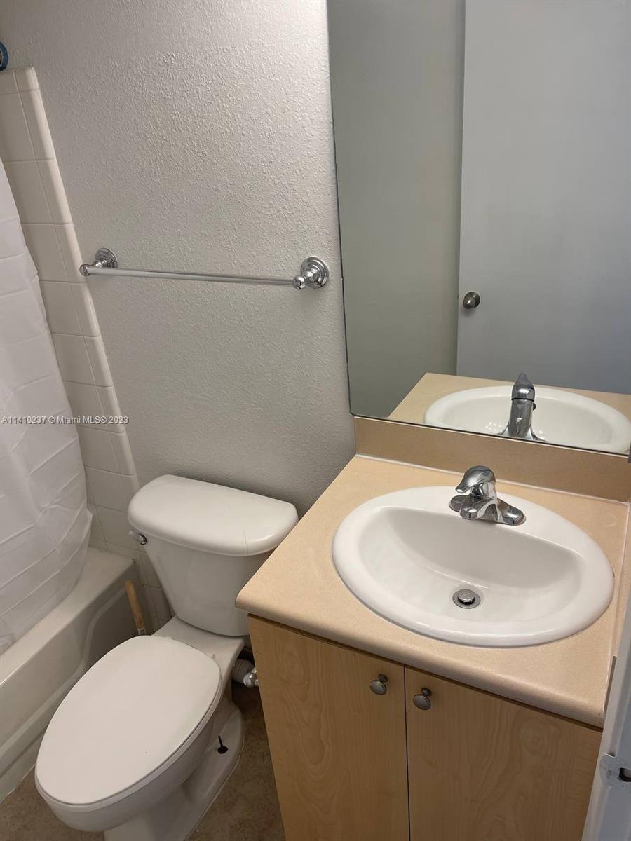 VISCONTI CONDO - Residential