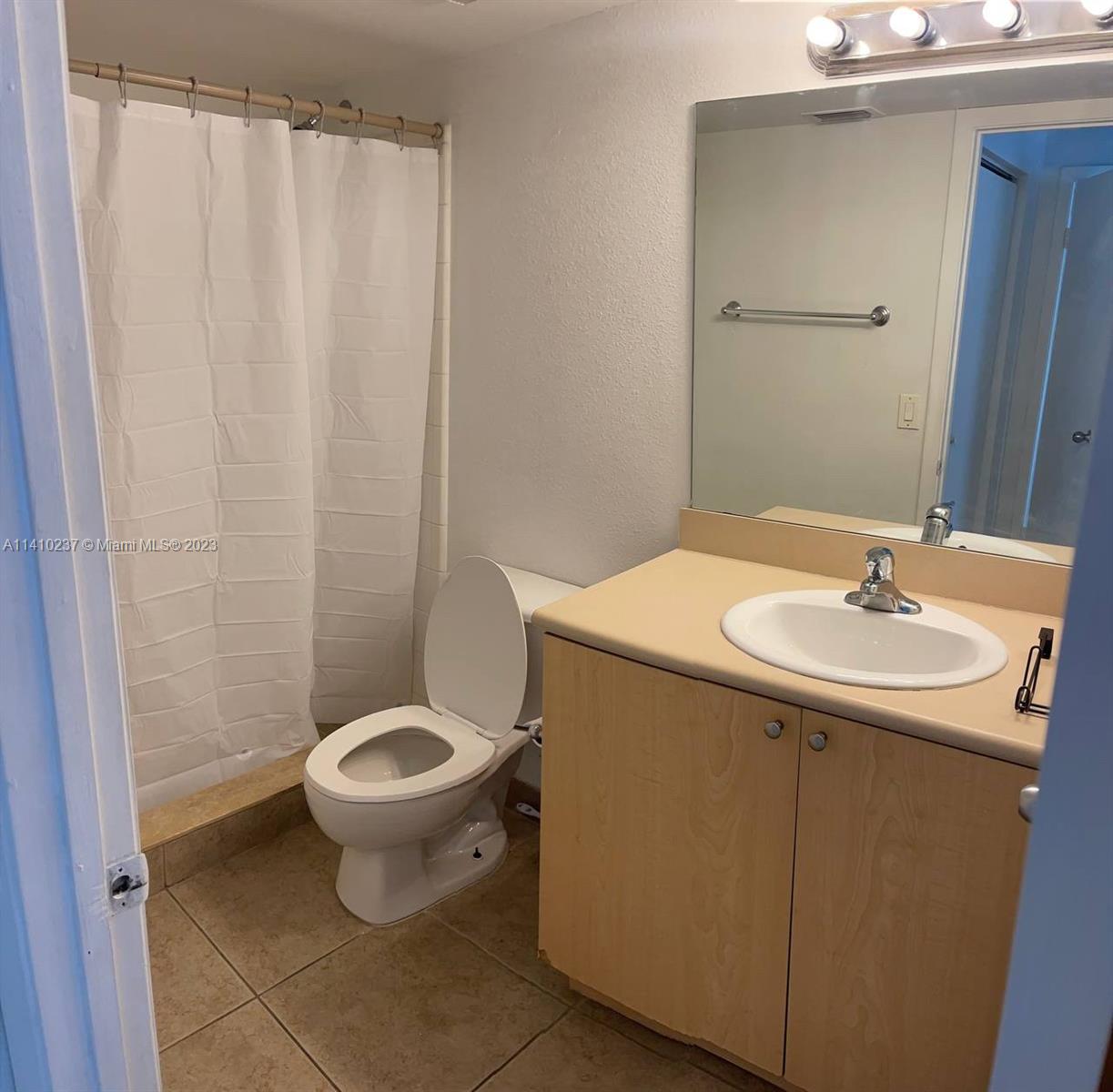 VISCONTI CONDO - Residential