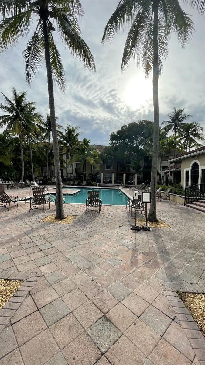 VISCONTI CONDO - Residential