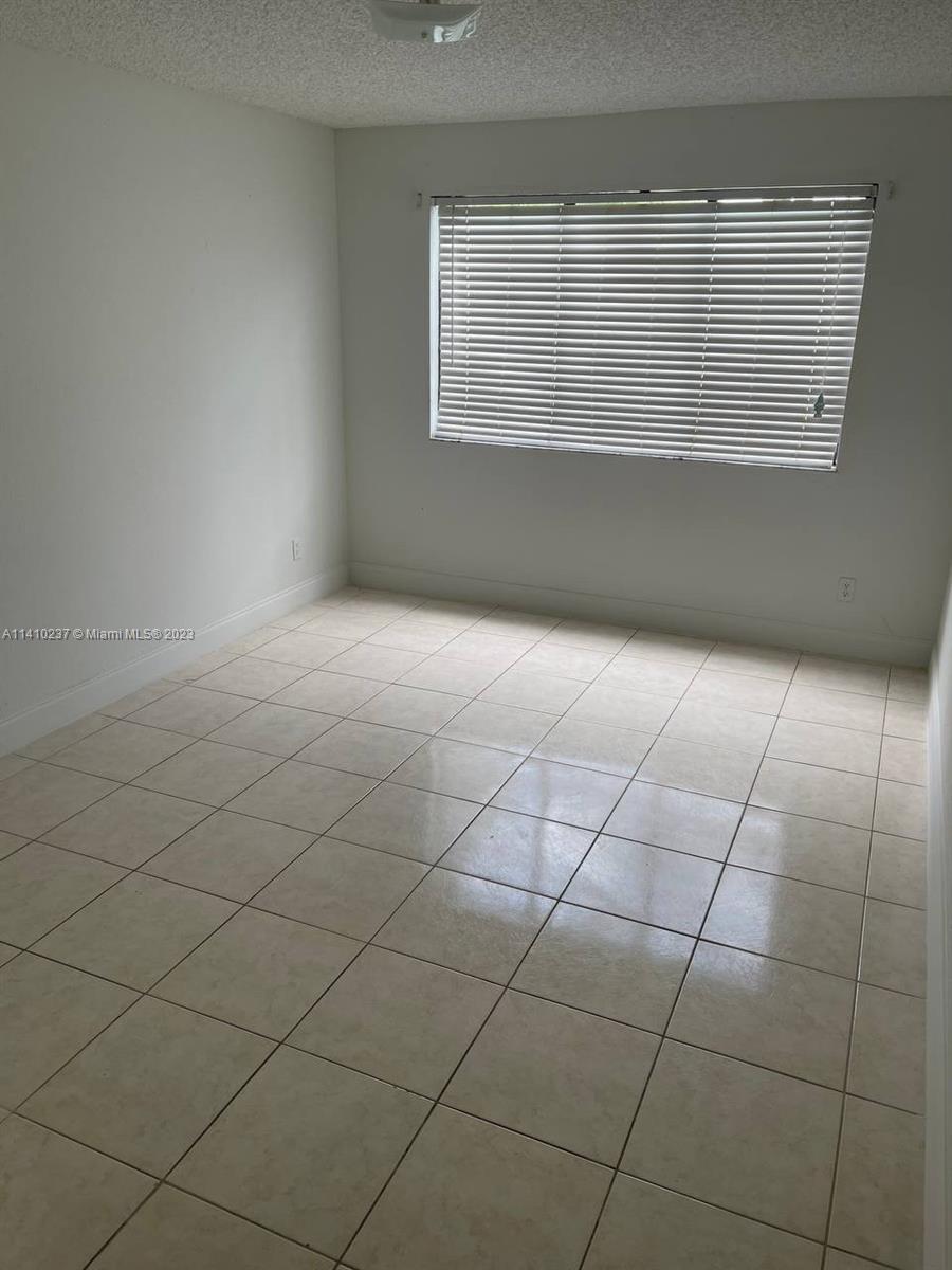 VISCONTI CONDO - Residential
