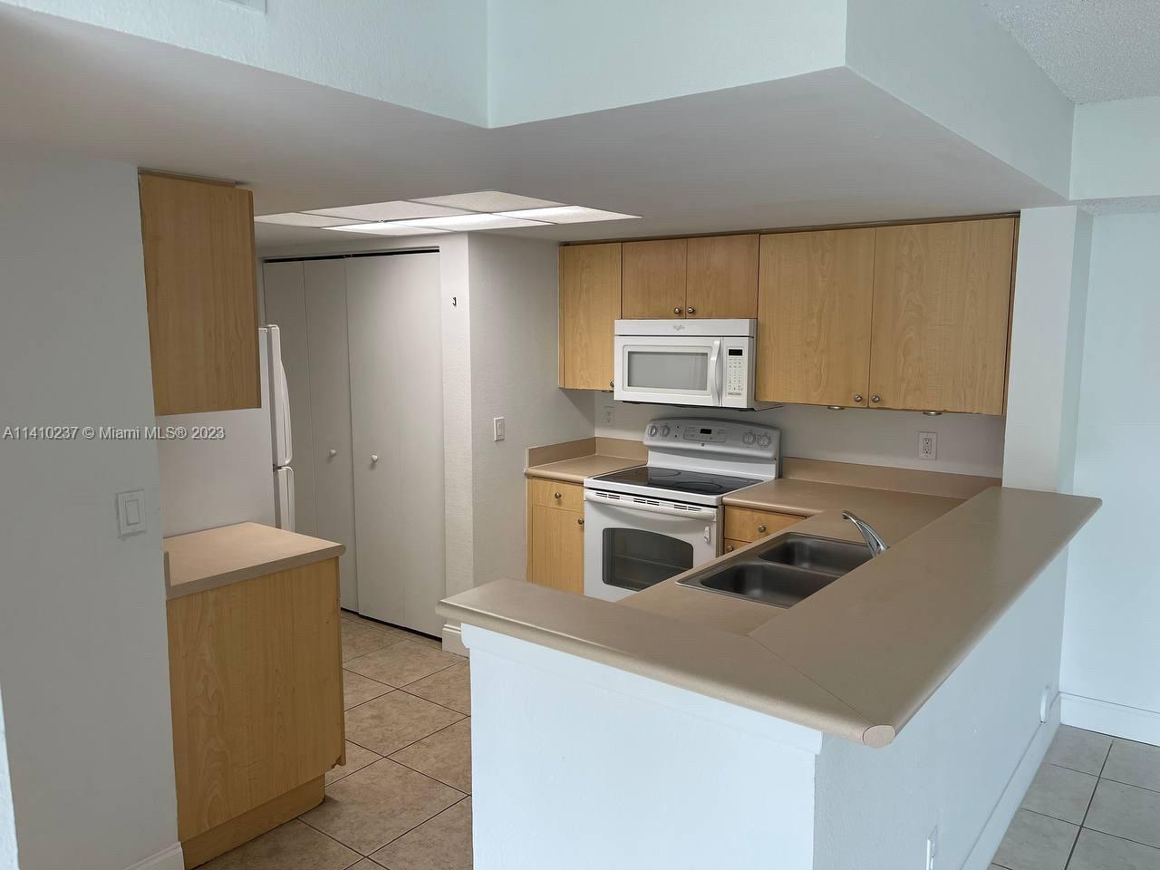 VISCONTI CONDO - Residential