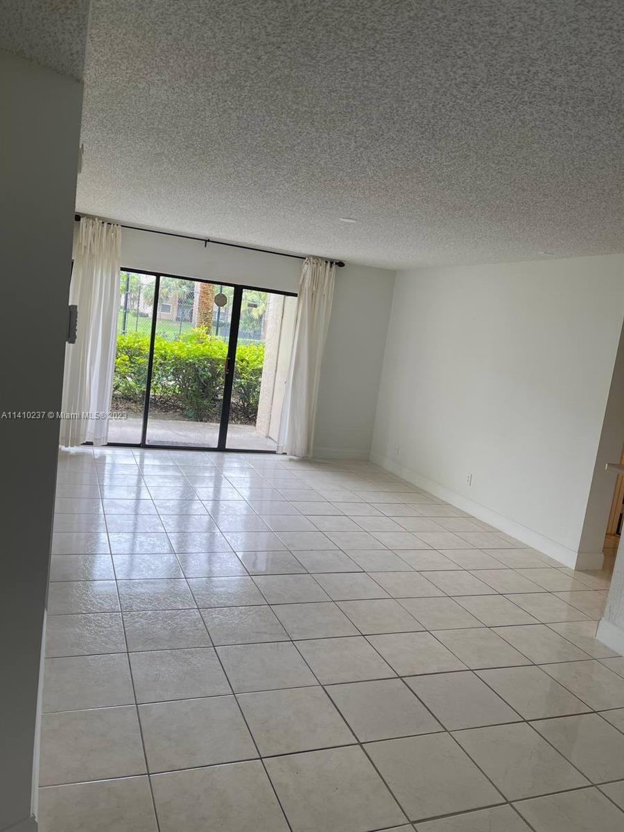 VISCONTI CONDO - Residential