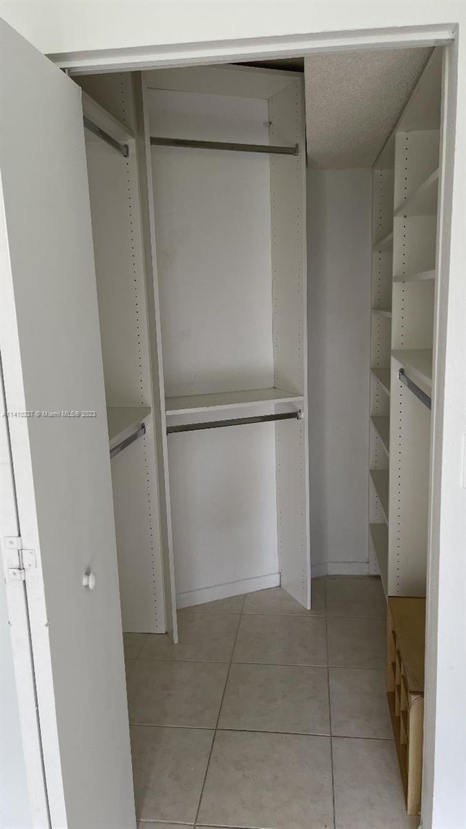 VISCONTI CONDO - Residential