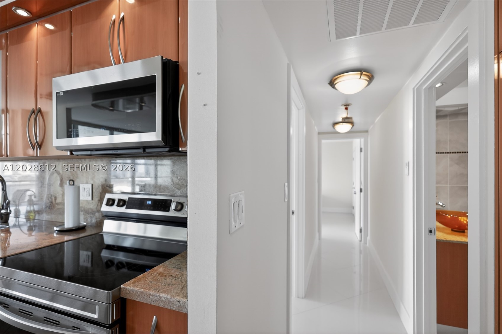 WINSTON TOWER 300 - Residential