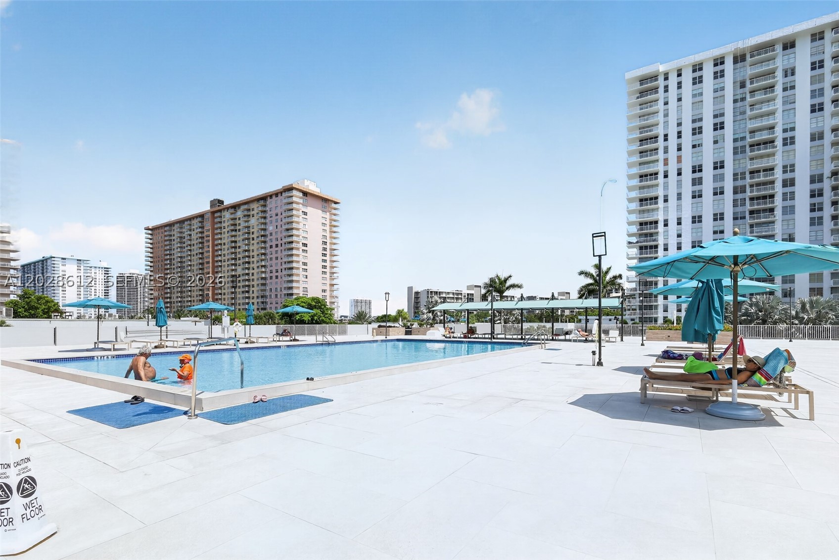 WINSTON TOWER 300 - Residential