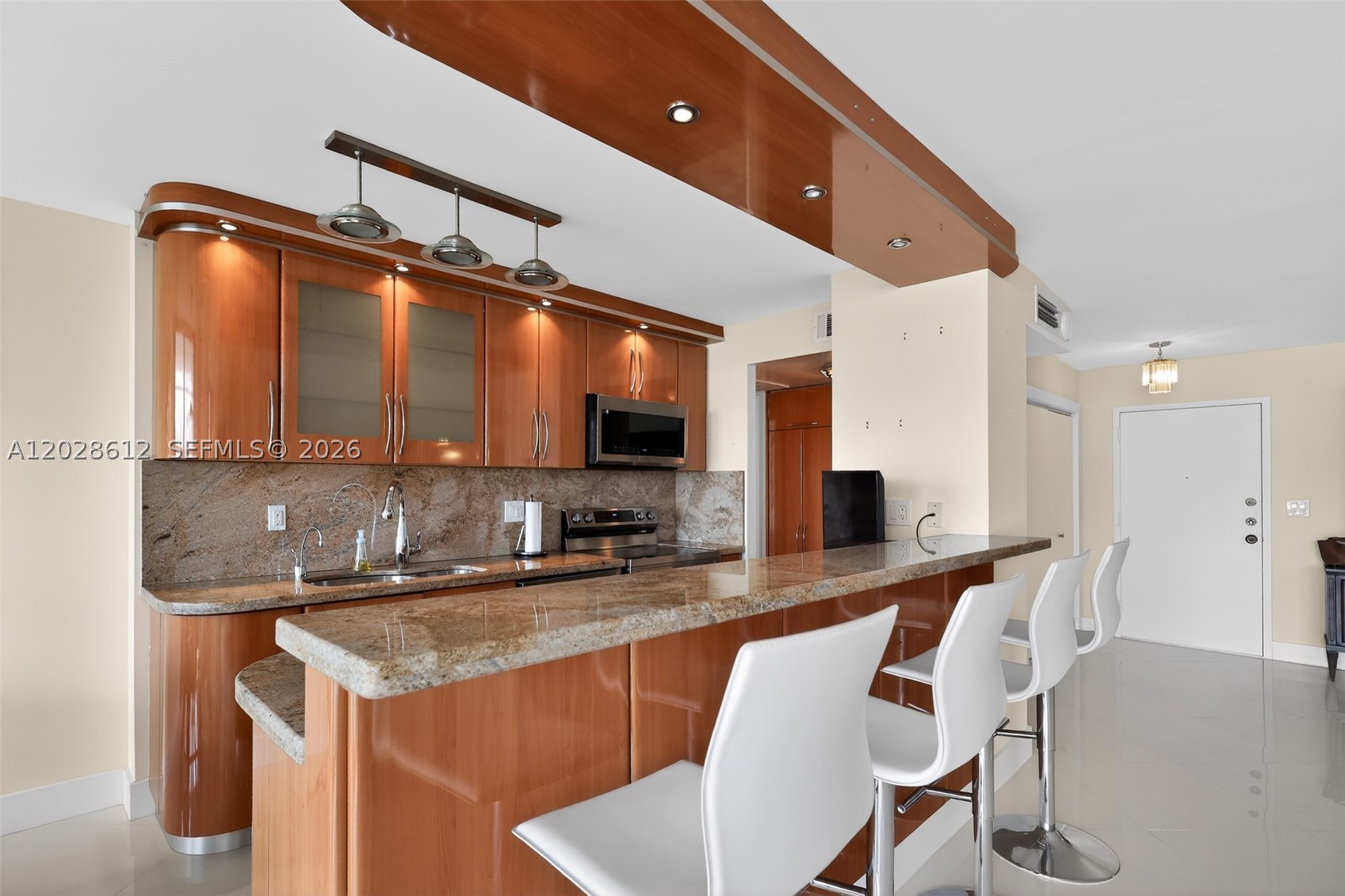 WINSTON TOWER 300 - Residential