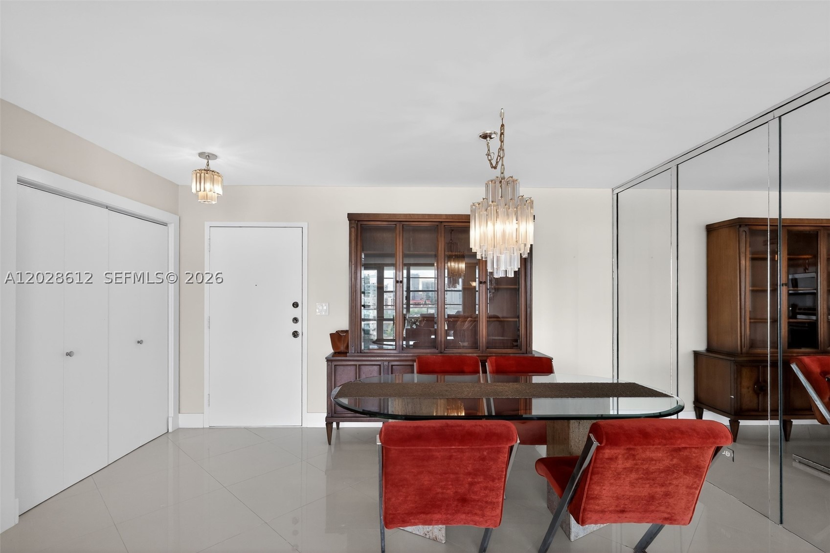 WINSTON TOWER 300 - Residential