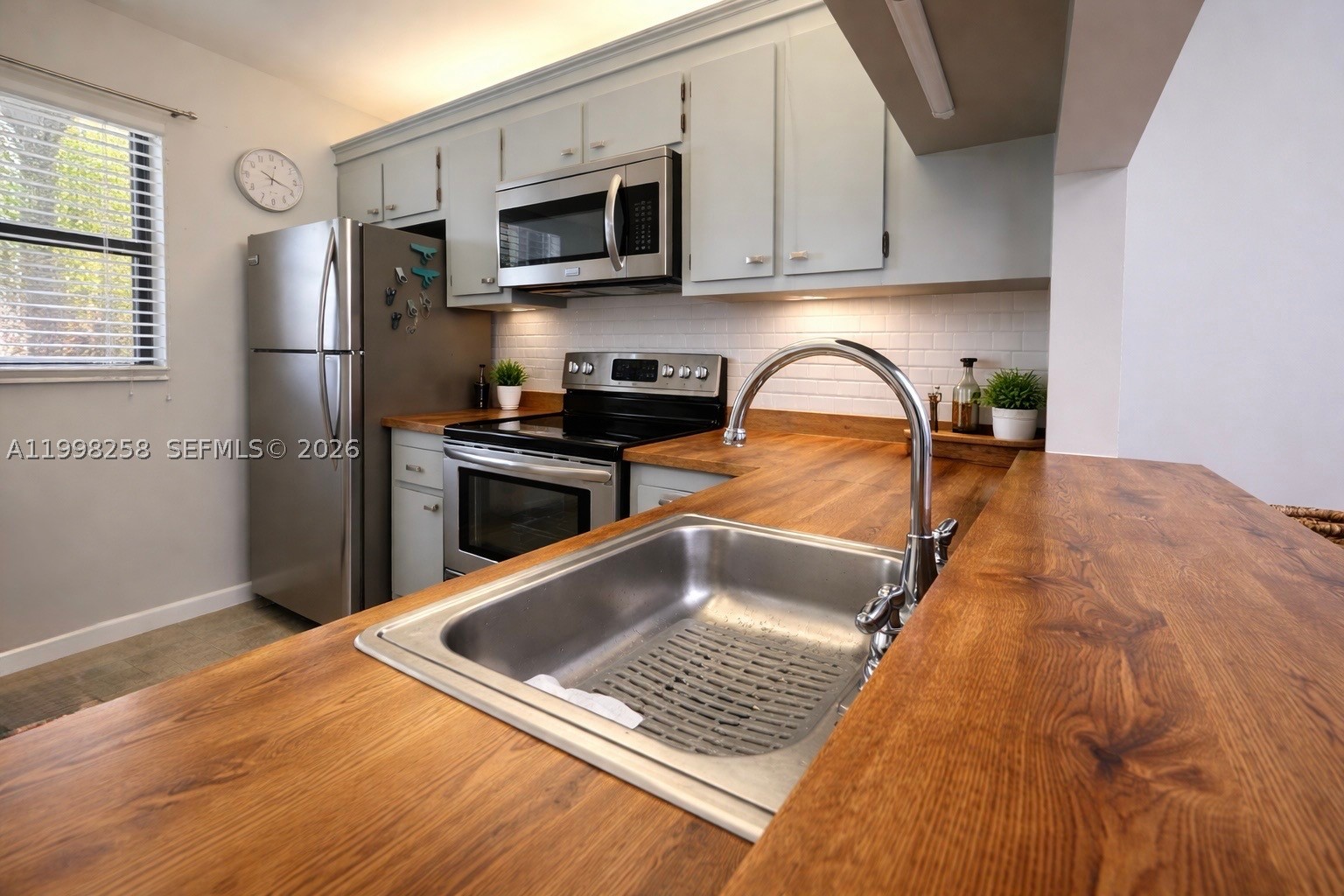 LUCERNE LAKES GOLF COLONY - Residential
