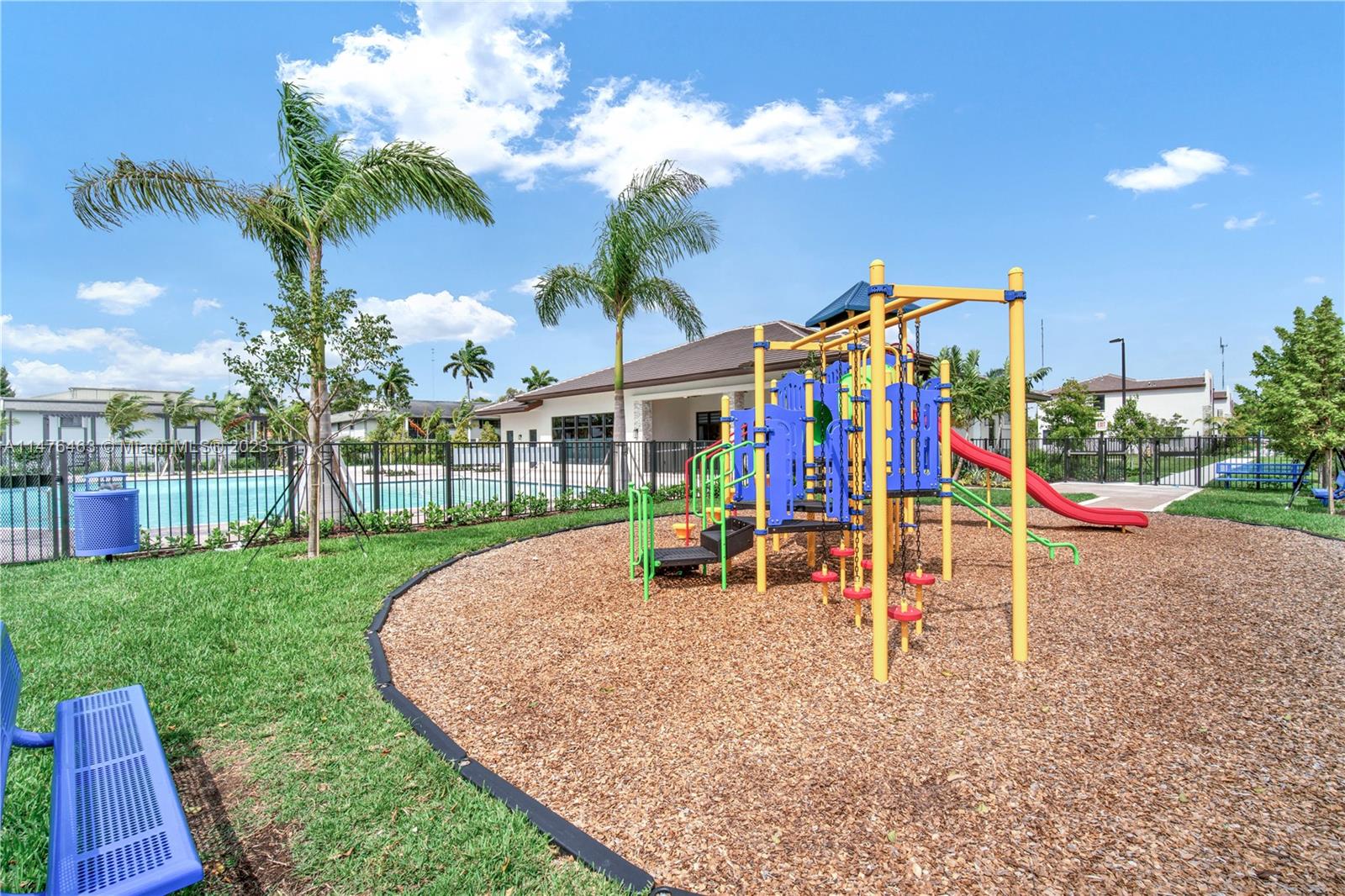 VIA VENTURA NEIGHBORHOOD - Residential