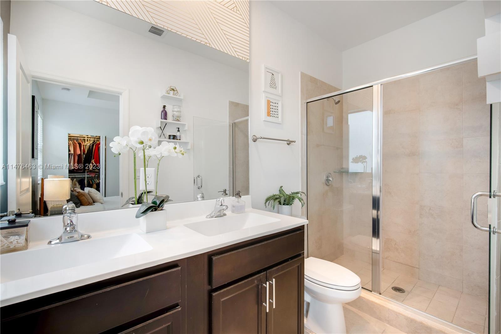 VIA VENTURA NEIGHBORHOOD - Residential