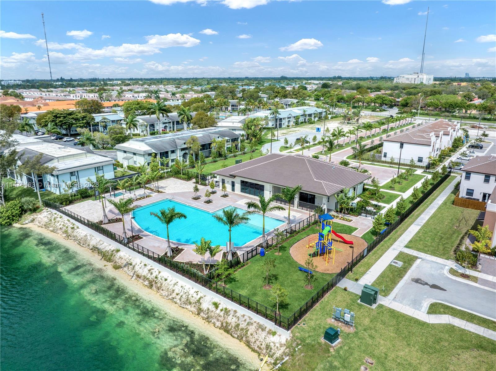VIA VENTURA NEIGHBORHOOD - Residential