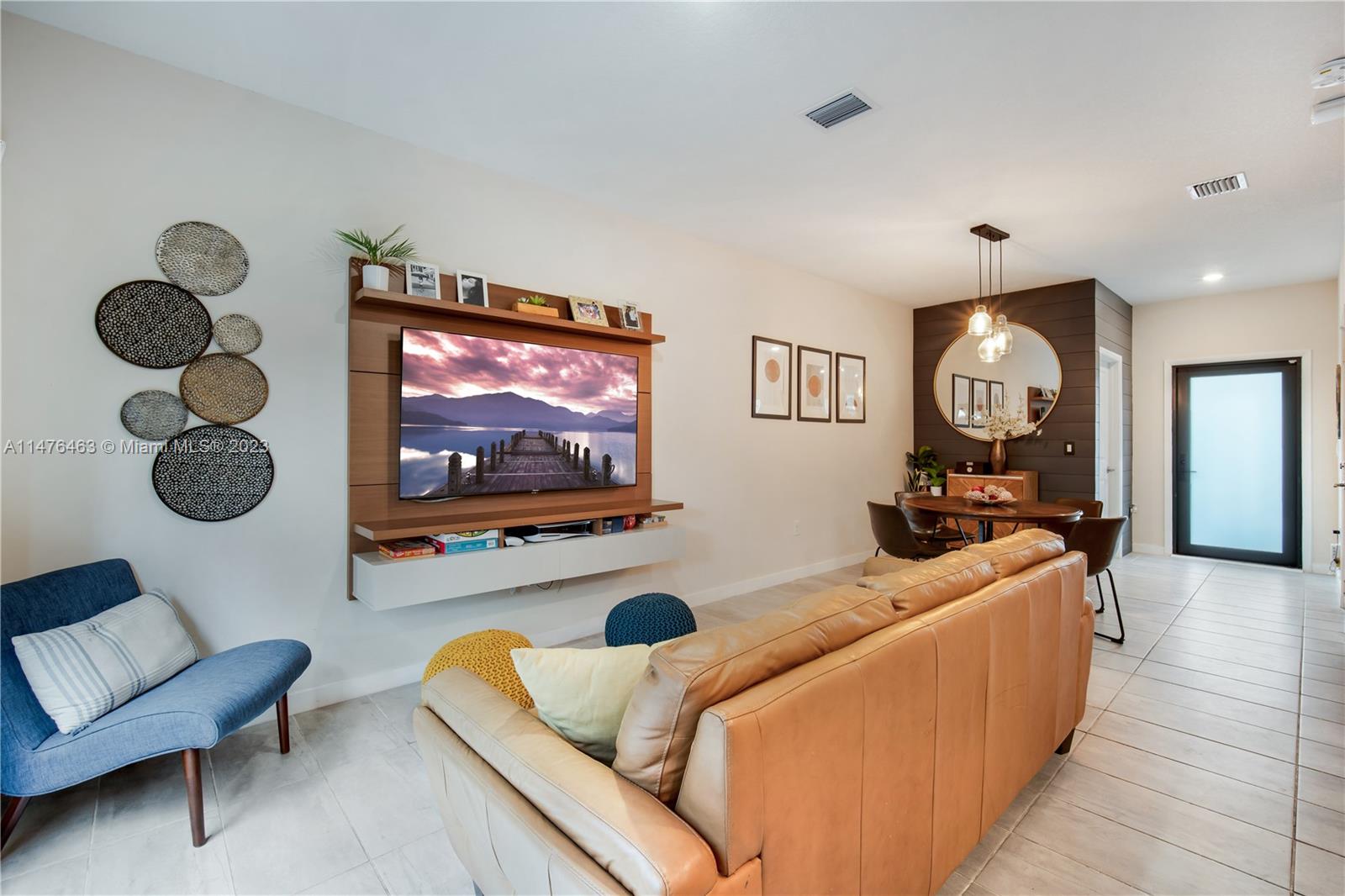 VIA VENTURA NEIGHBORHOOD - Residential