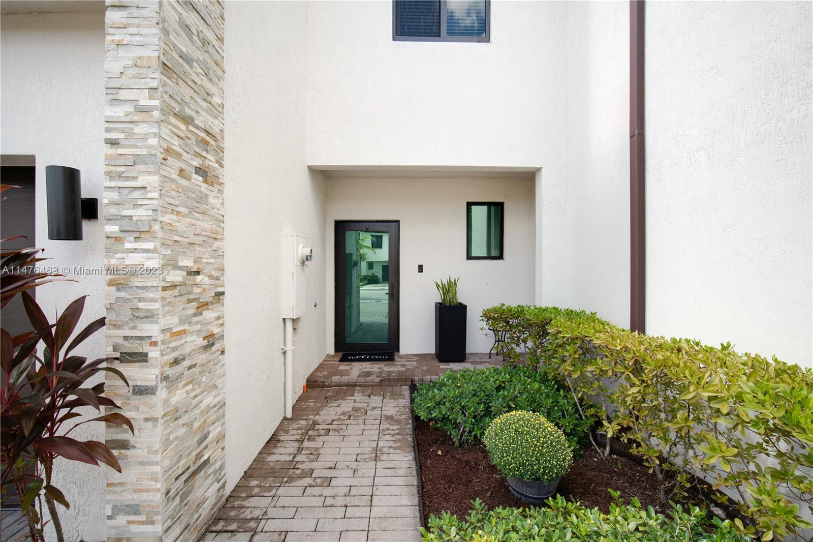 VIA VENTURA NEIGHBORHOOD - Residential