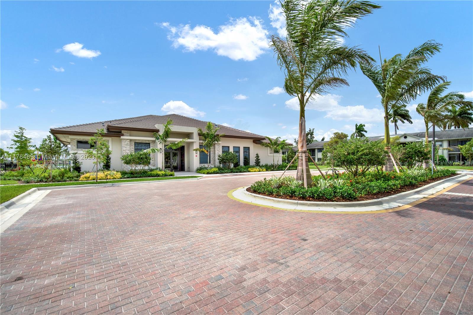 VIA VENTURA NEIGHBORHOOD - Residential