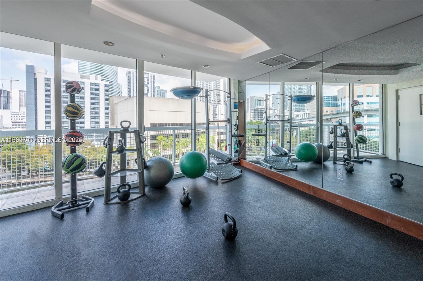 BRICKELL ON THE RIVER S T - Residential
