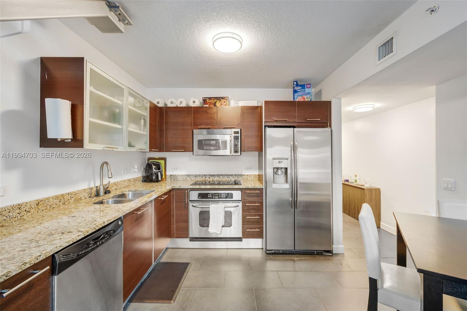 BRICKELL ON THE RIVER S T - Residential