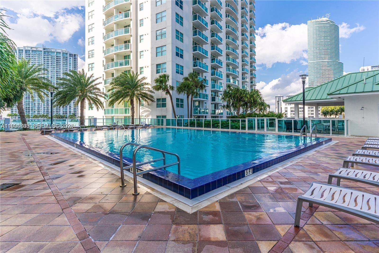 BRICKELL ON THE RIVER S T - Residential