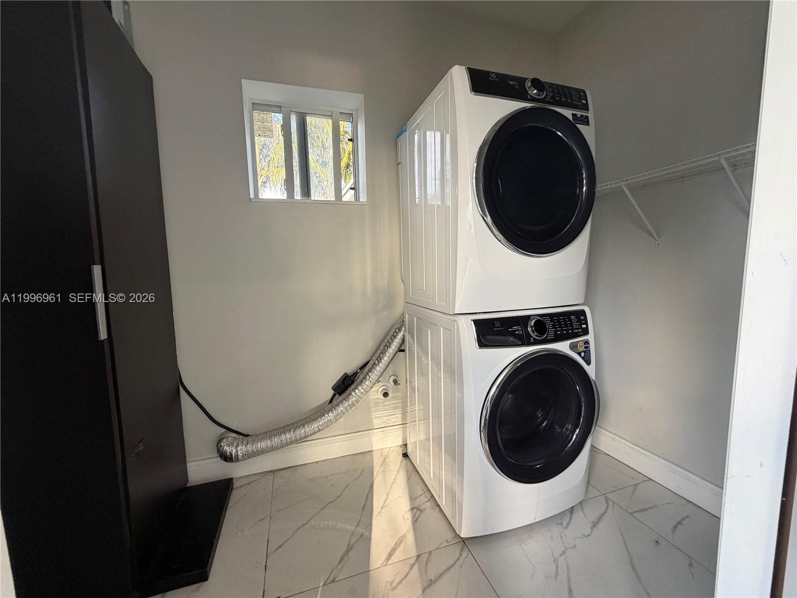 SUNSHINE PARK ESTATES ADD - Residential