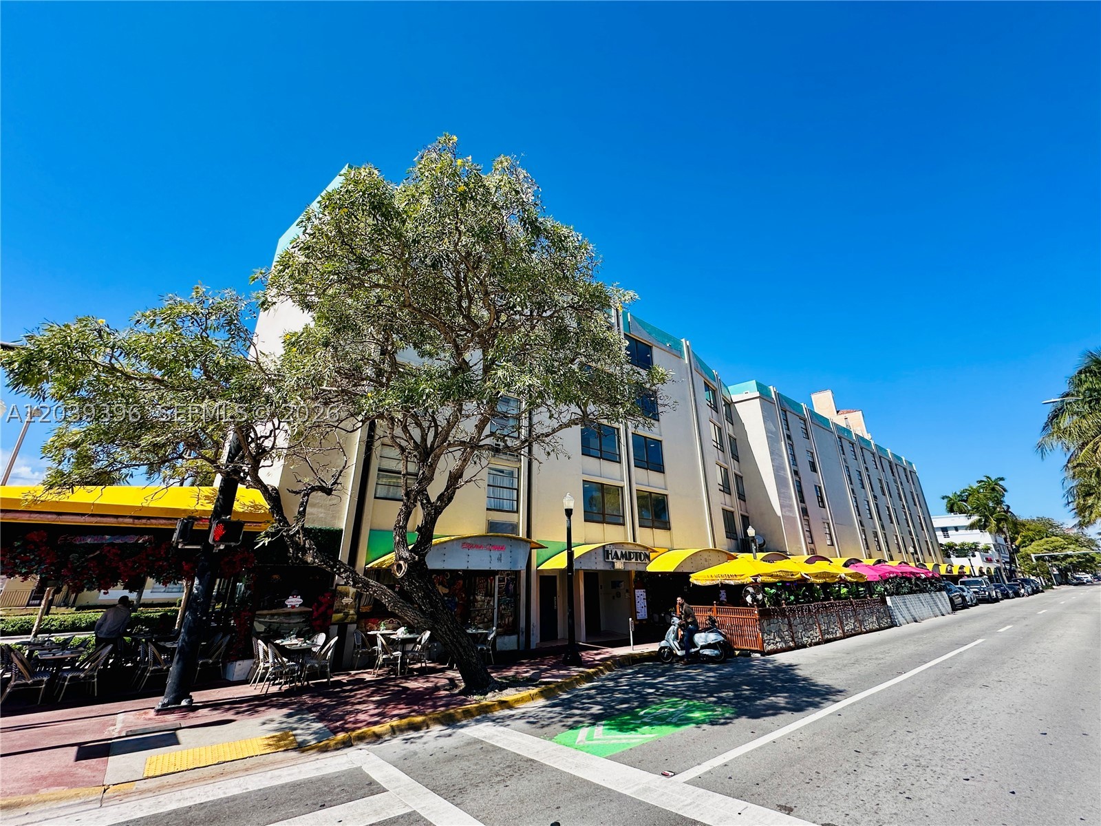 HAMPTON ON WASHINGTON AV - Residential