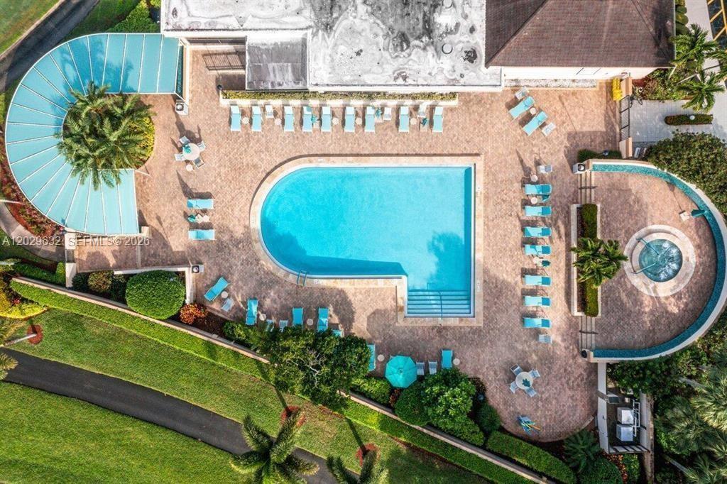 TOWNHOMES OF BOCA DELRAY - Residential