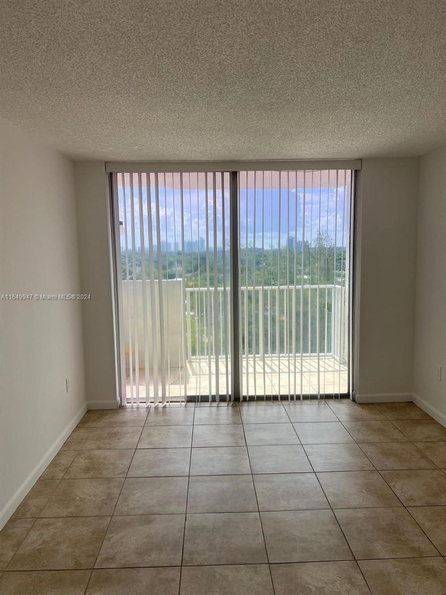 WILSHIRE CONDO - Residential Lease
