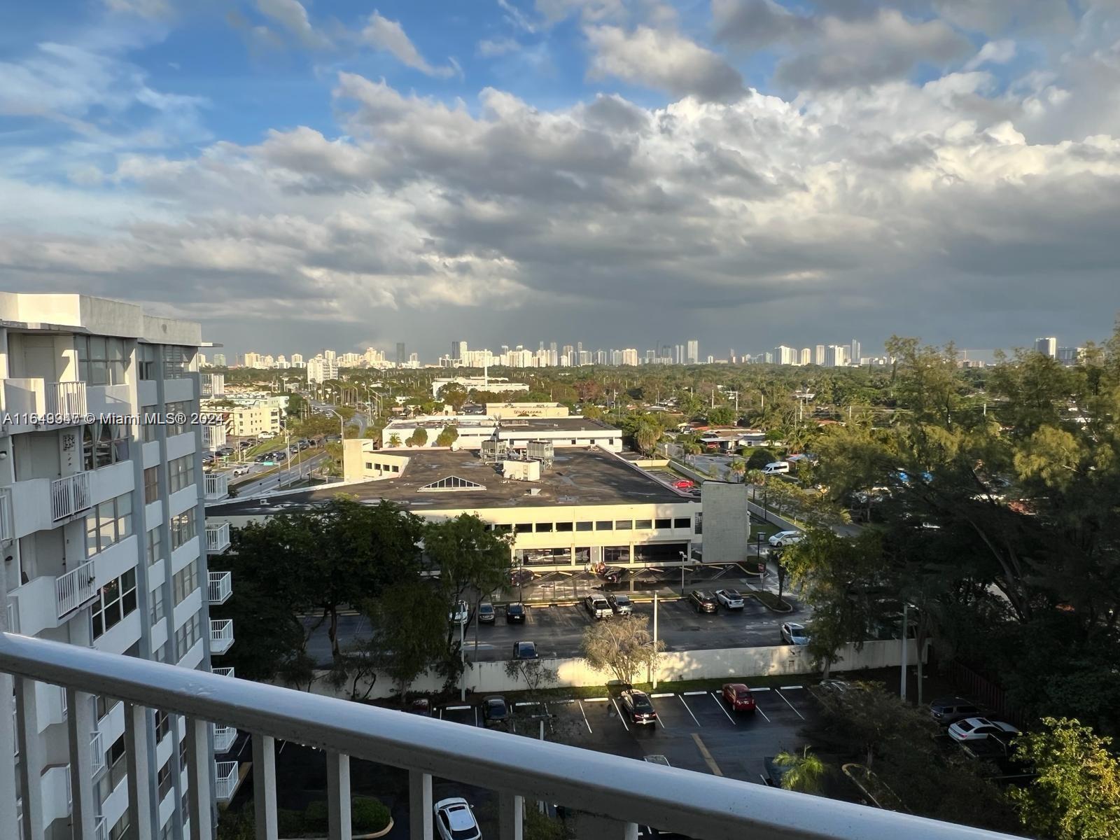 WILSHIRE CONDO - Residential Lease