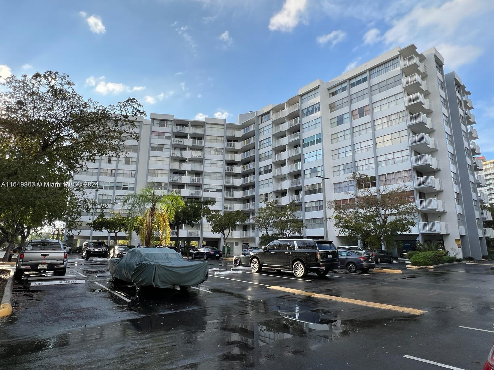 WILSHIRE CONDO - Residential Lease
