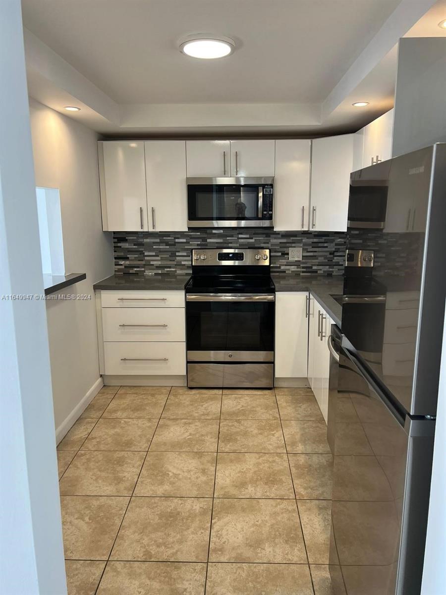 WILSHIRE CONDO - Residential Lease
