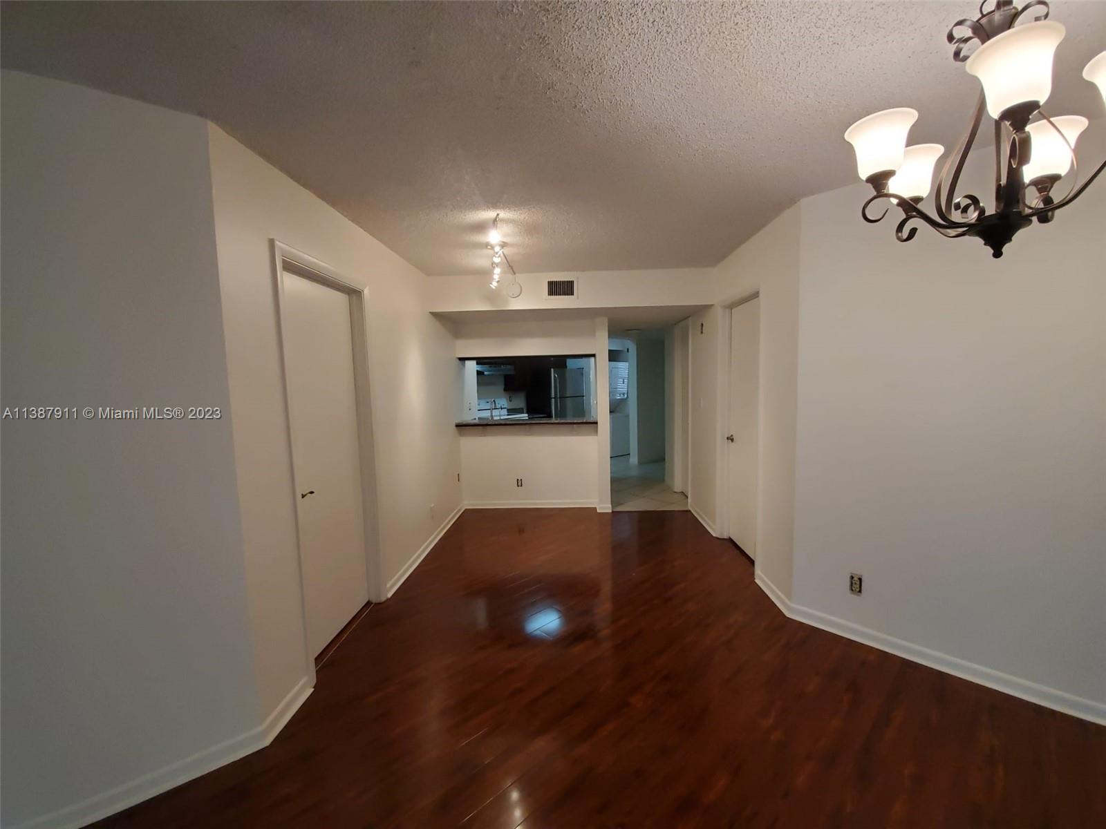 PLANTATION RACQUET CLUB - Residential Lease