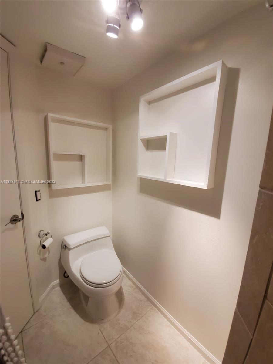 PLANTATION RACQUET CLUB - Residential Lease