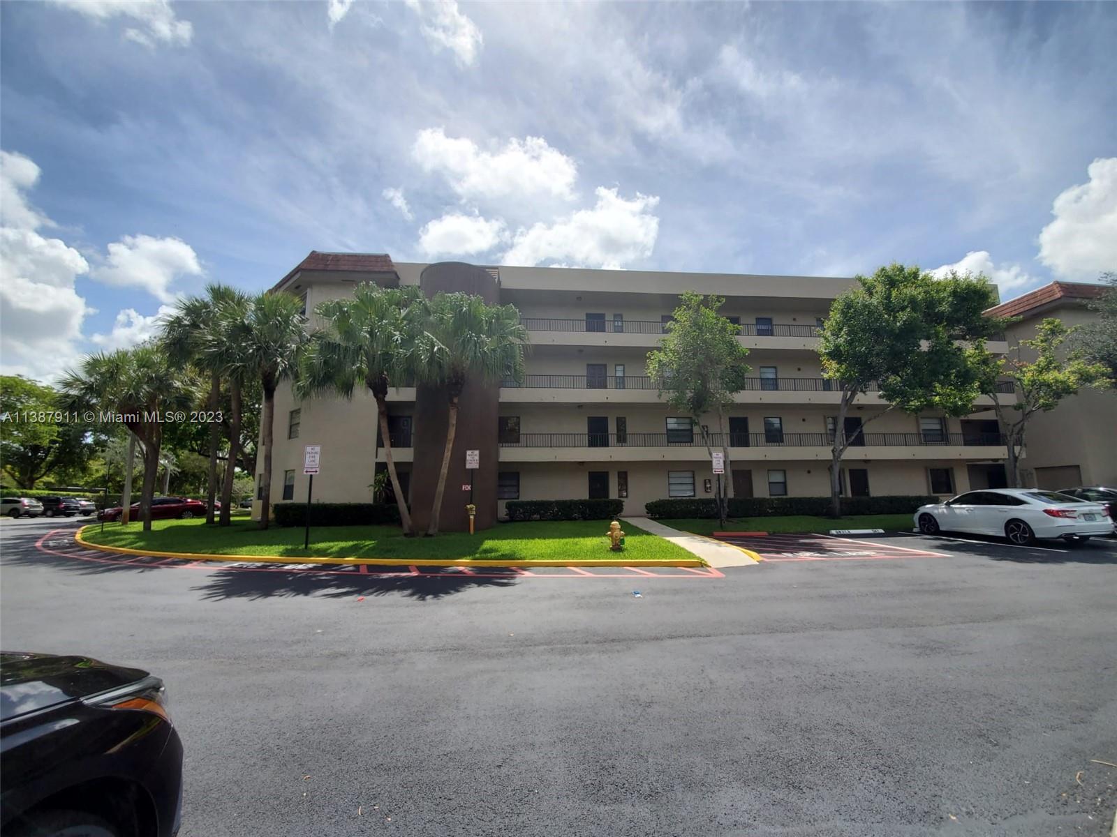 PLANTATION RACQUET CLUB - Residential Lease