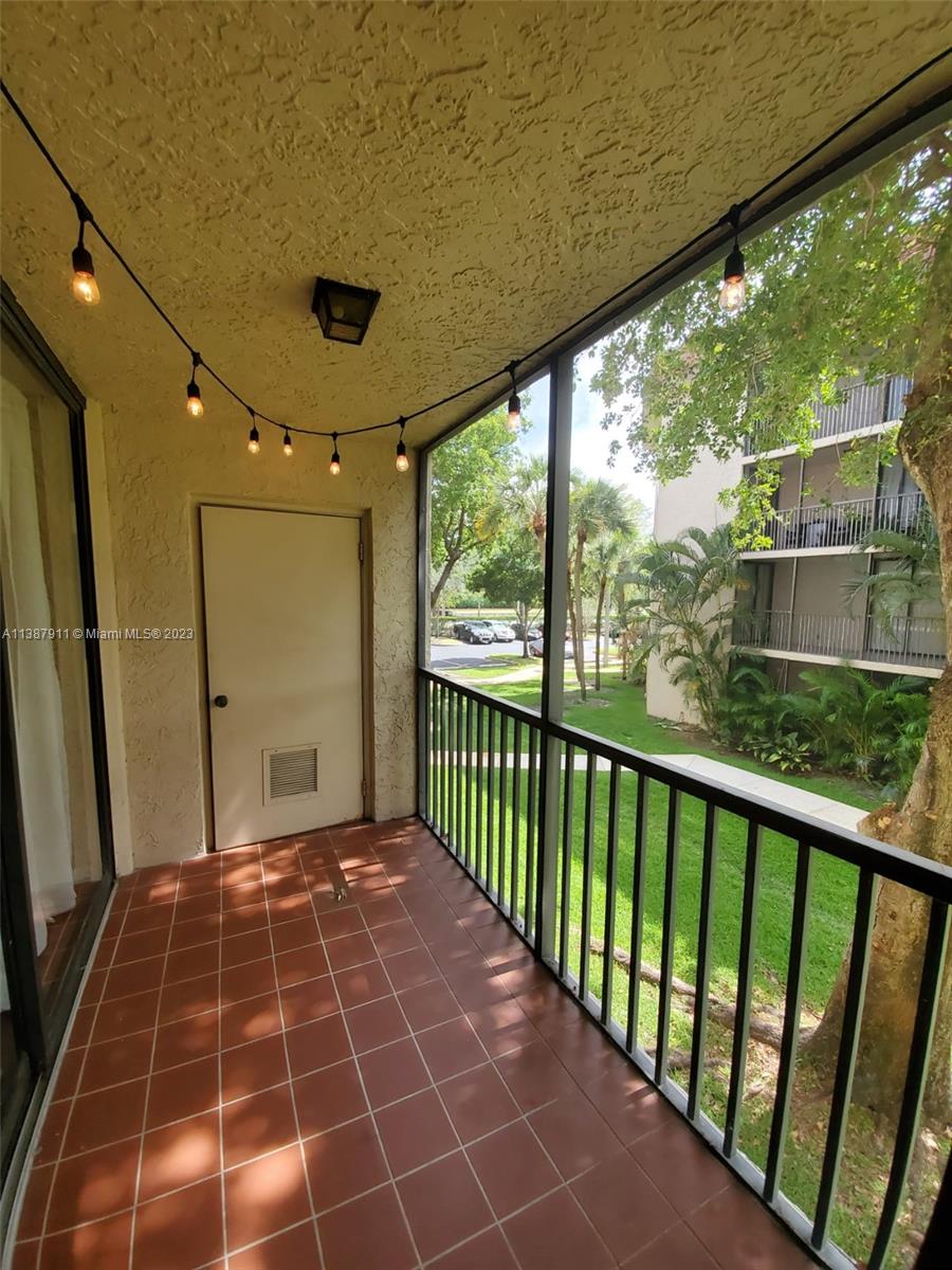 PLANTATION RACQUET CLUB - Residential Lease