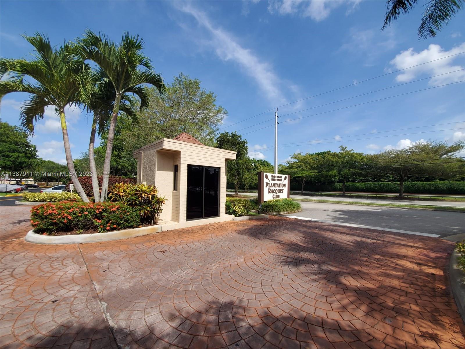 PLANTATION RACQUET CLUB - Residential Lease