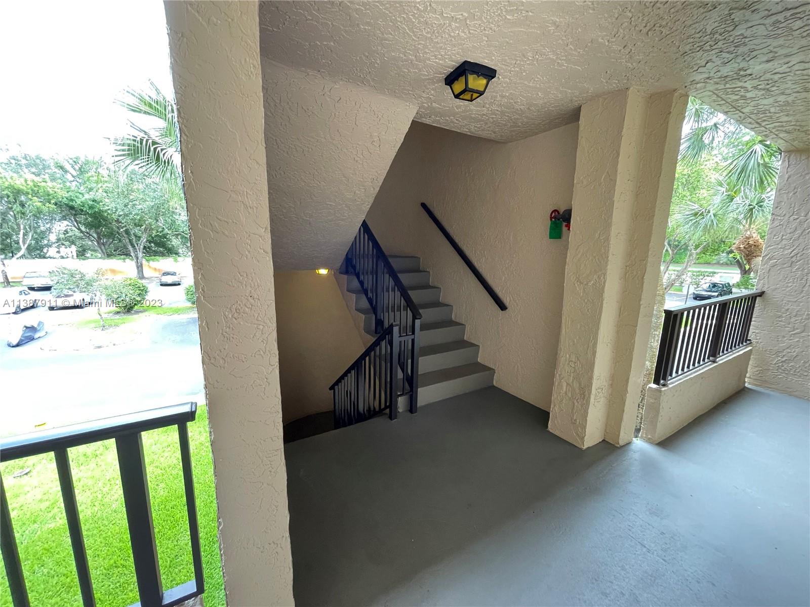 PLANTATION RACQUET CLUB - Residential Lease