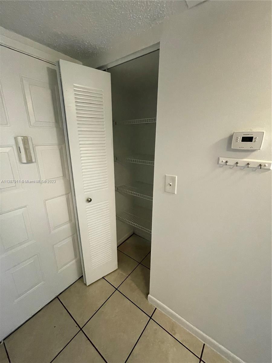 PLANTATION RACQUET CLUB - Residential Lease