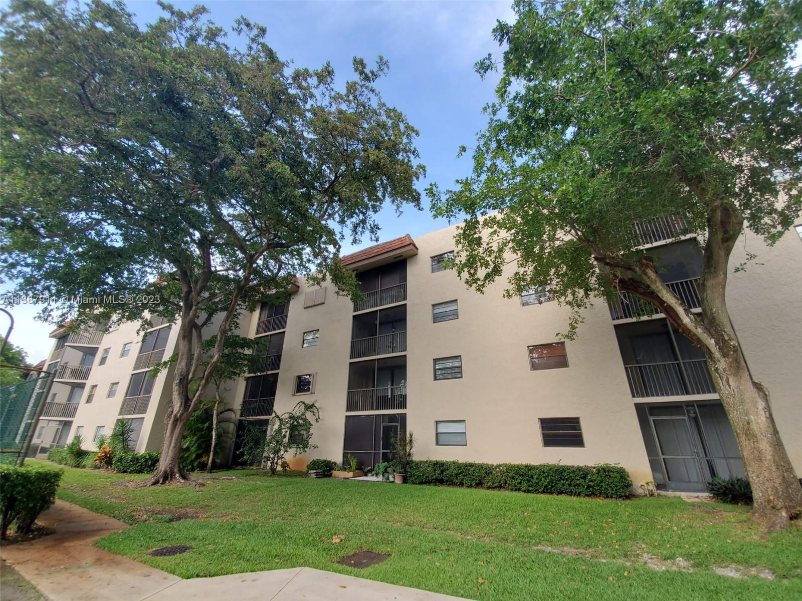 PLANTATION RACQUET CLUB - Residential Lease