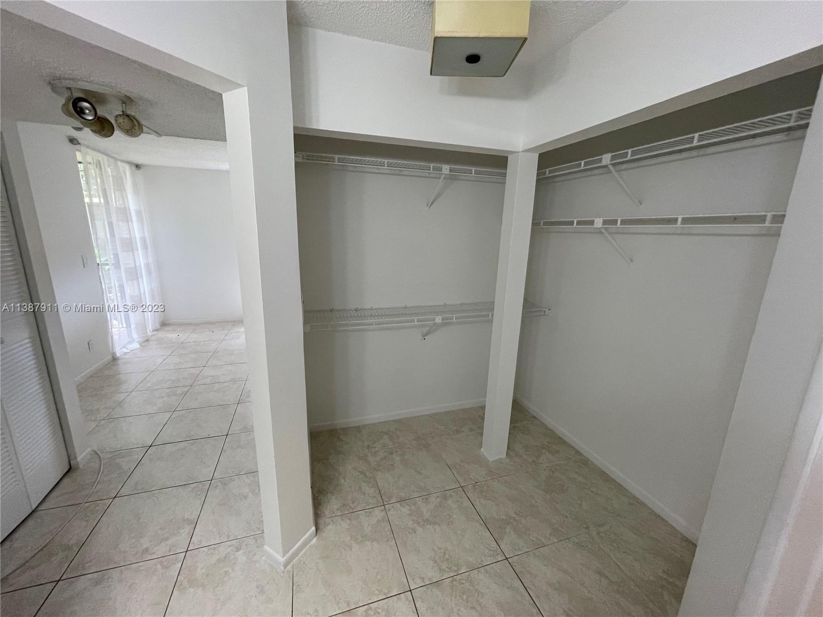 PLANTATION RACQUET CLUB - Residential Lease