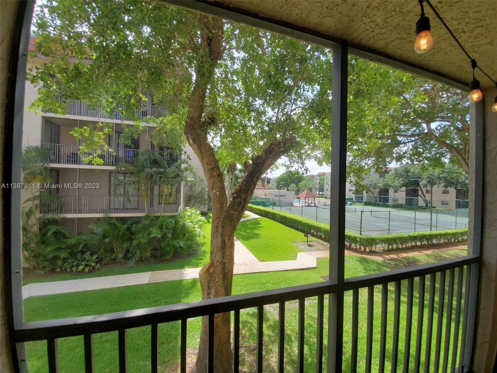 PLANTATION RACQUET CLUB - Residential Lease