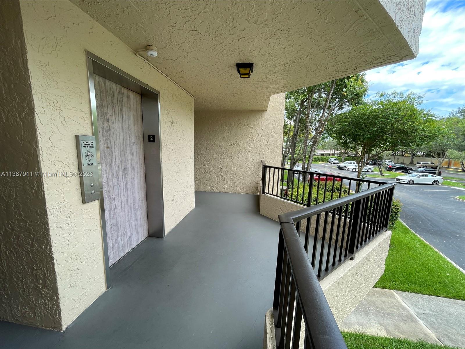 PLANTATION RACQUET CLUB - Residential Lease