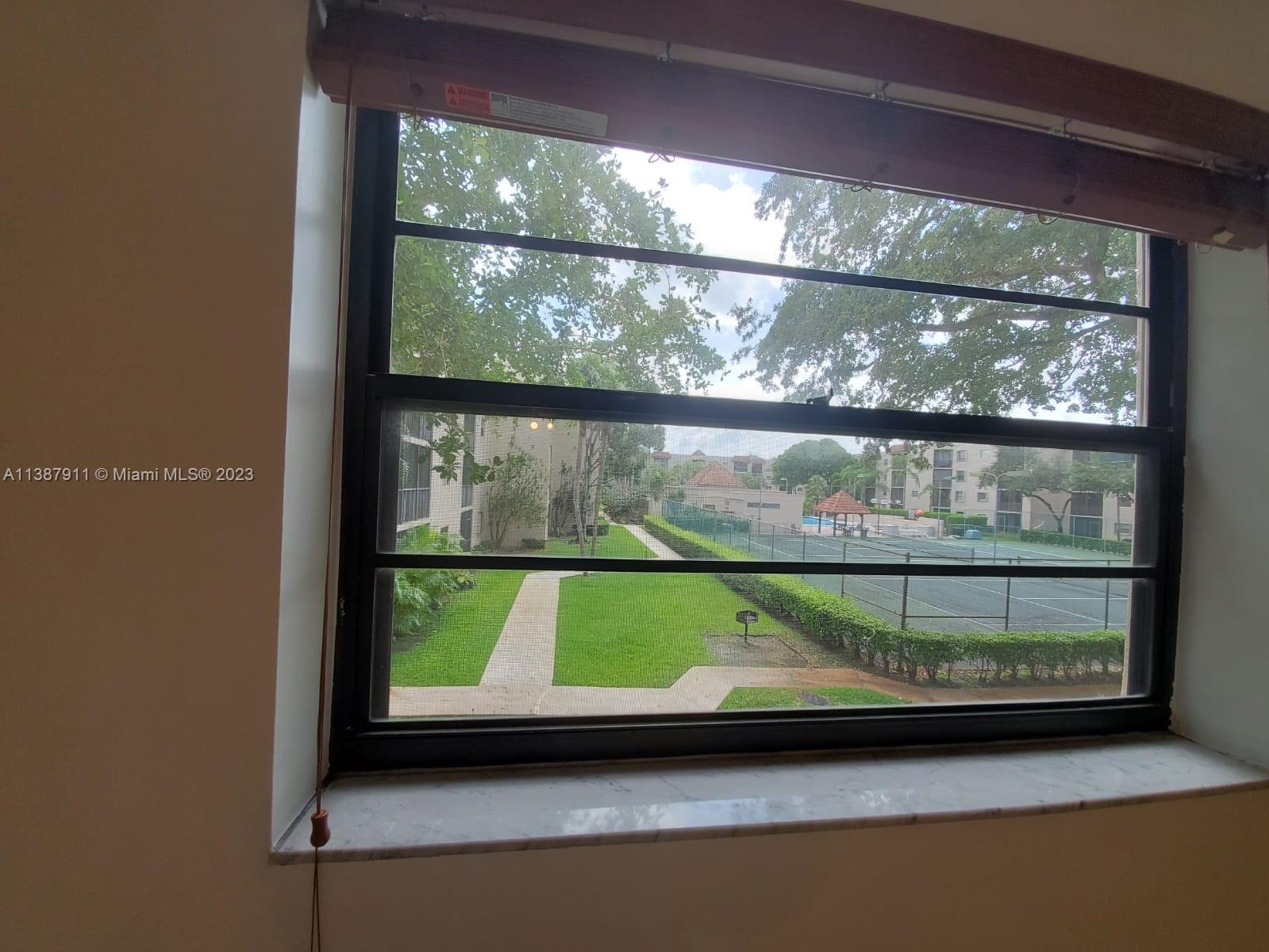 PLANTATION RACQUET CLUB - Residential Lease